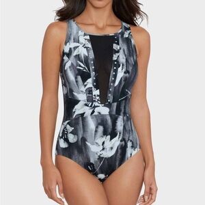 NWT $188 Amoressa by Miracle Suit Centai One-Piece Swimsuit Mesh and Studs 6